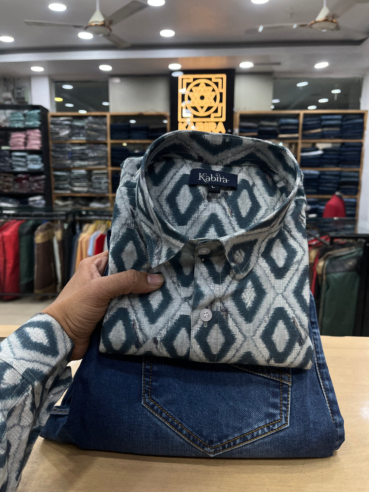Kabira Printed Shirt With Jeans Combo