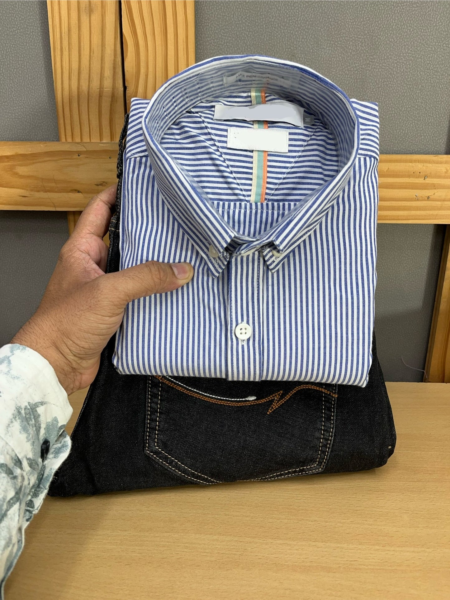 Lining Shirt With Jeans Combo