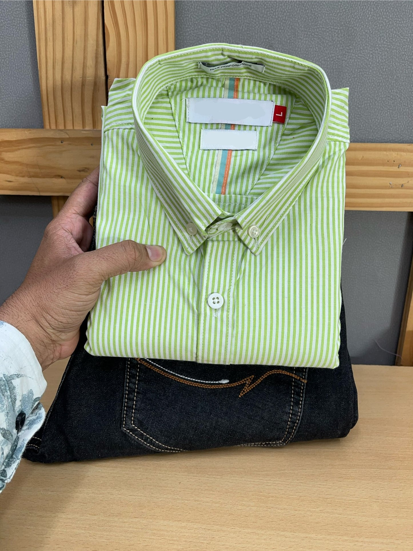 Lining Shirt With Jeans Combo