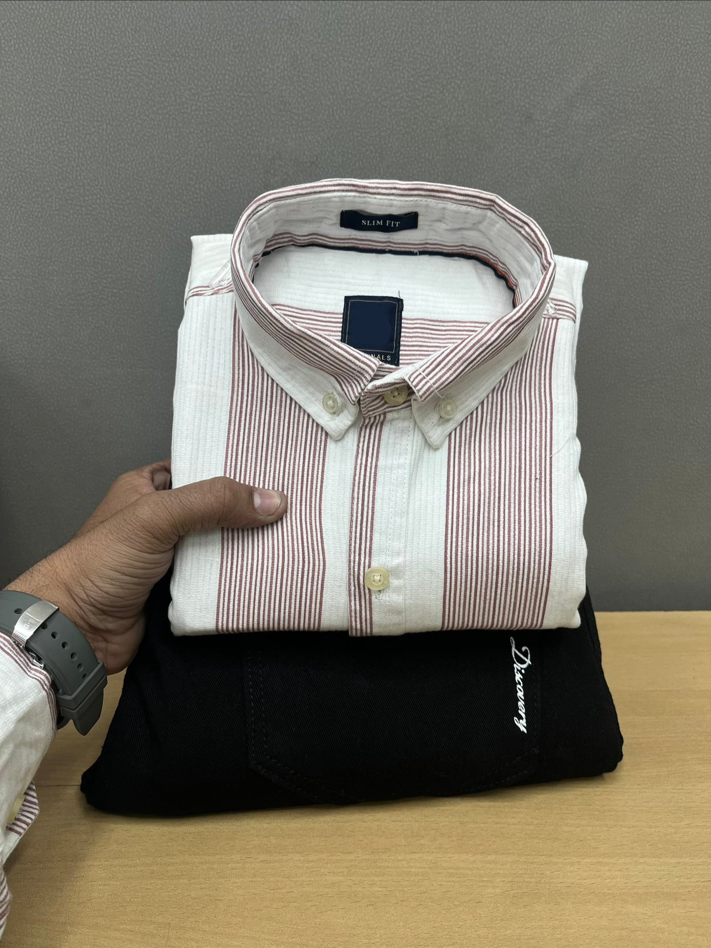 Lining Shirt With Jeans Combo