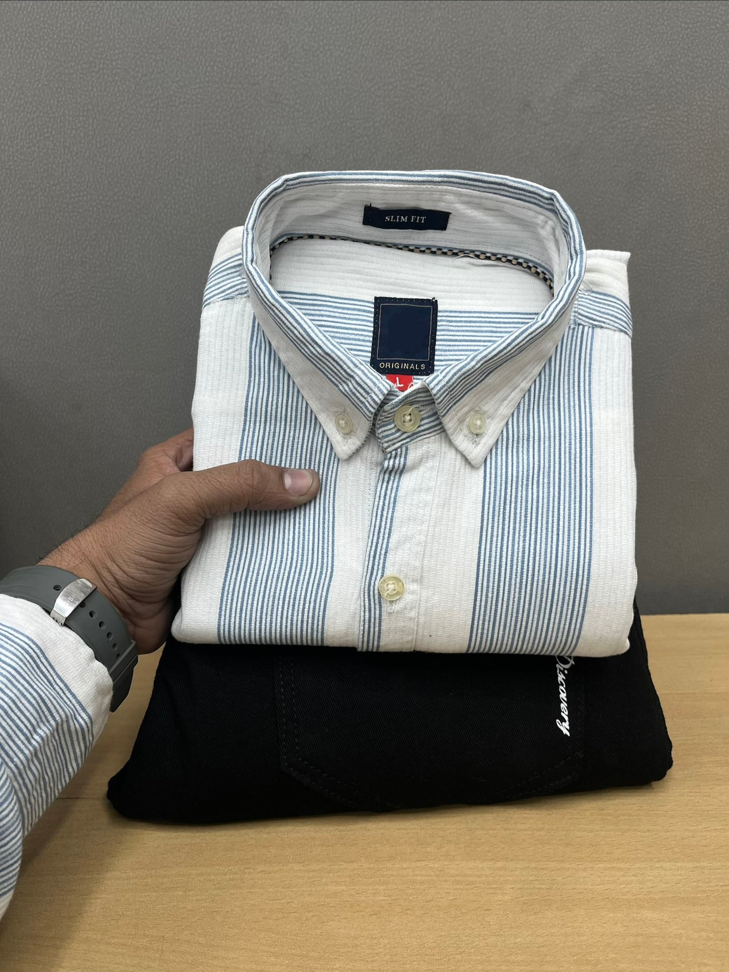 Lining Shirt With Jeans Combo