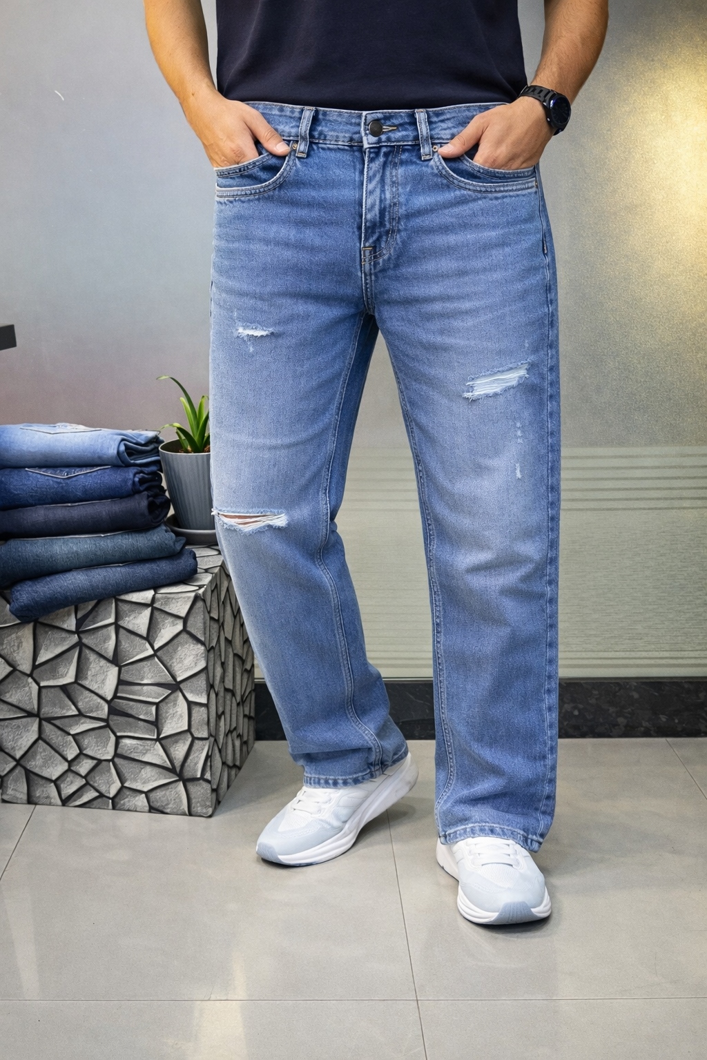 Straight Fit Washed Damage Jeans