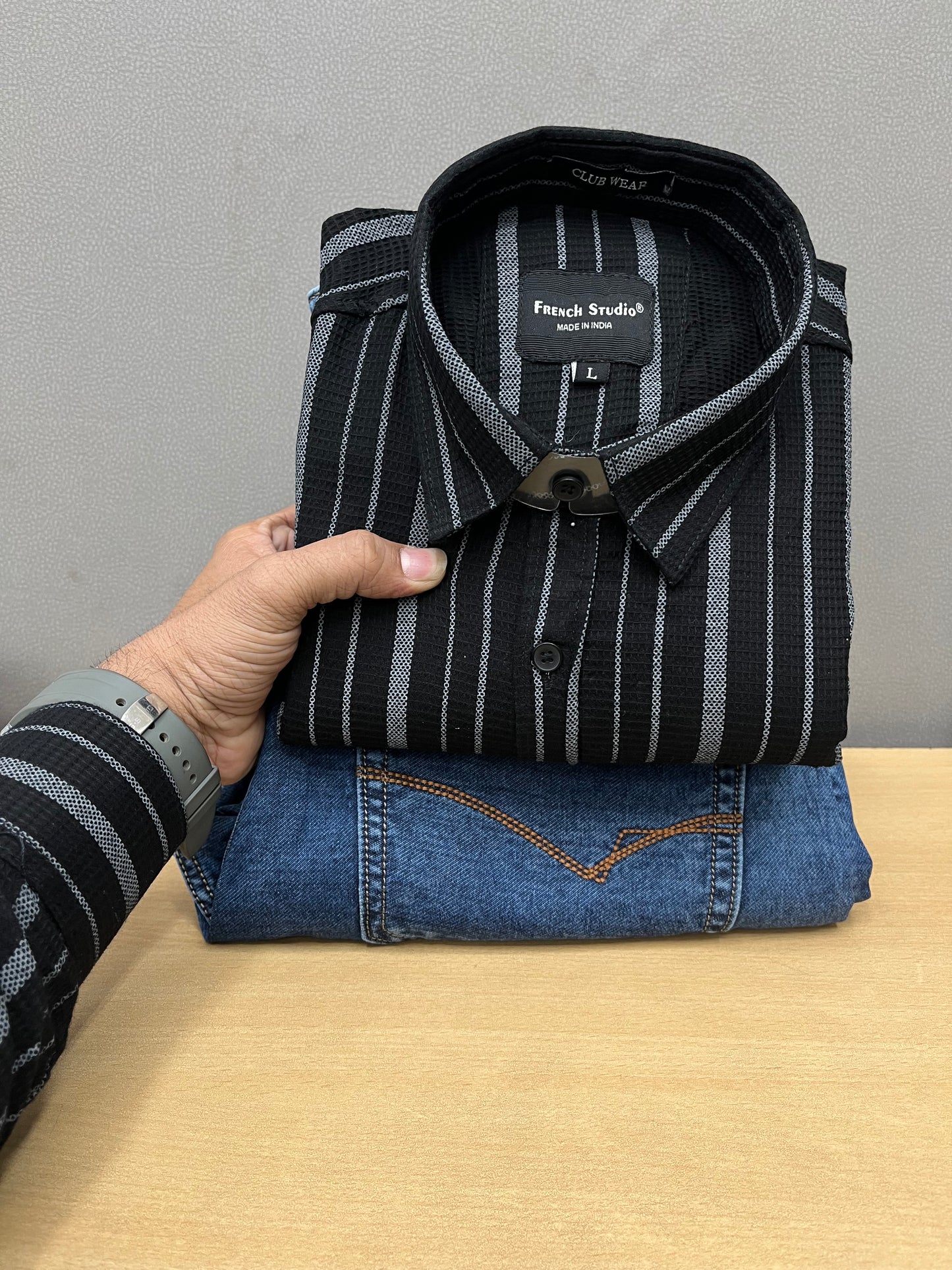 Lining Shirt With Jeans Combo