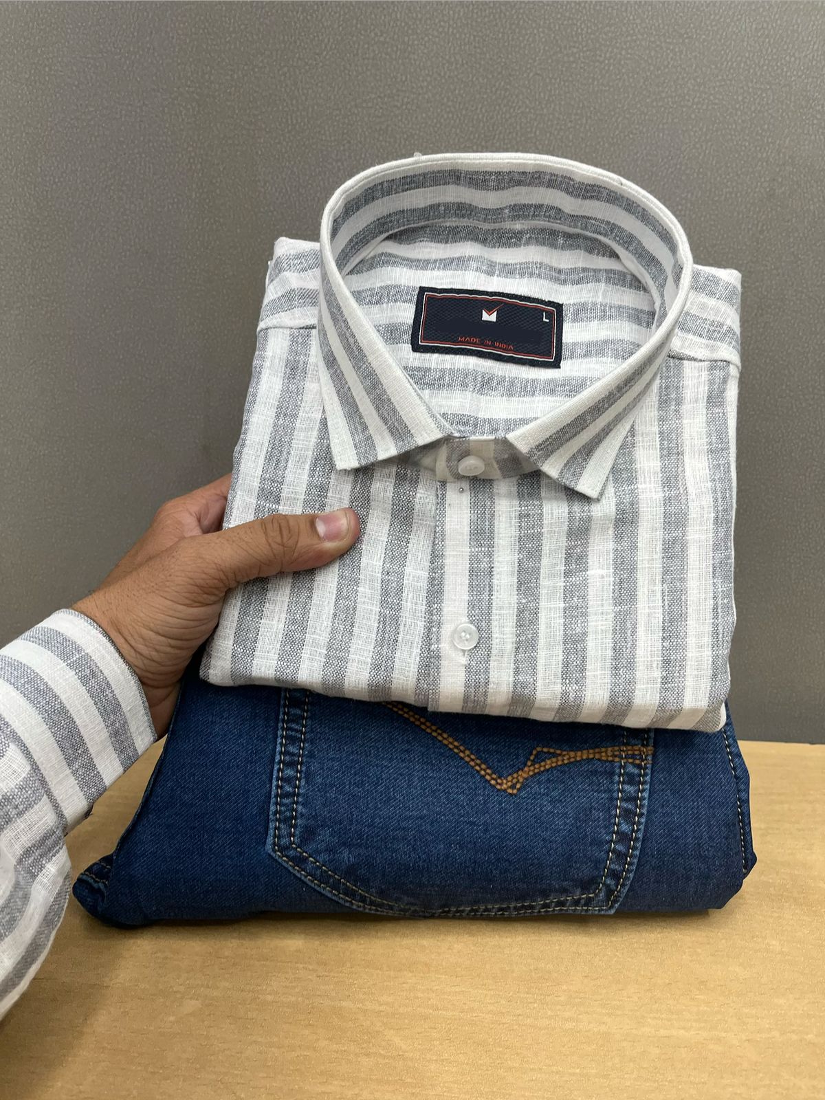 Linen Lining Shirt With Jeans Combo