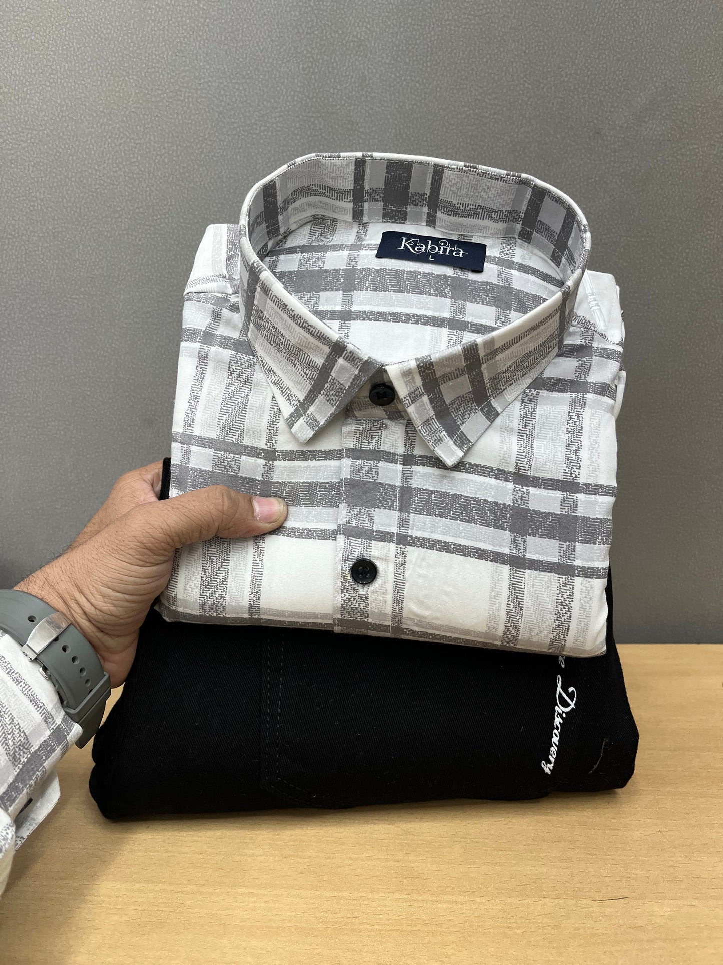 Checks Shirt With Jeans Combo