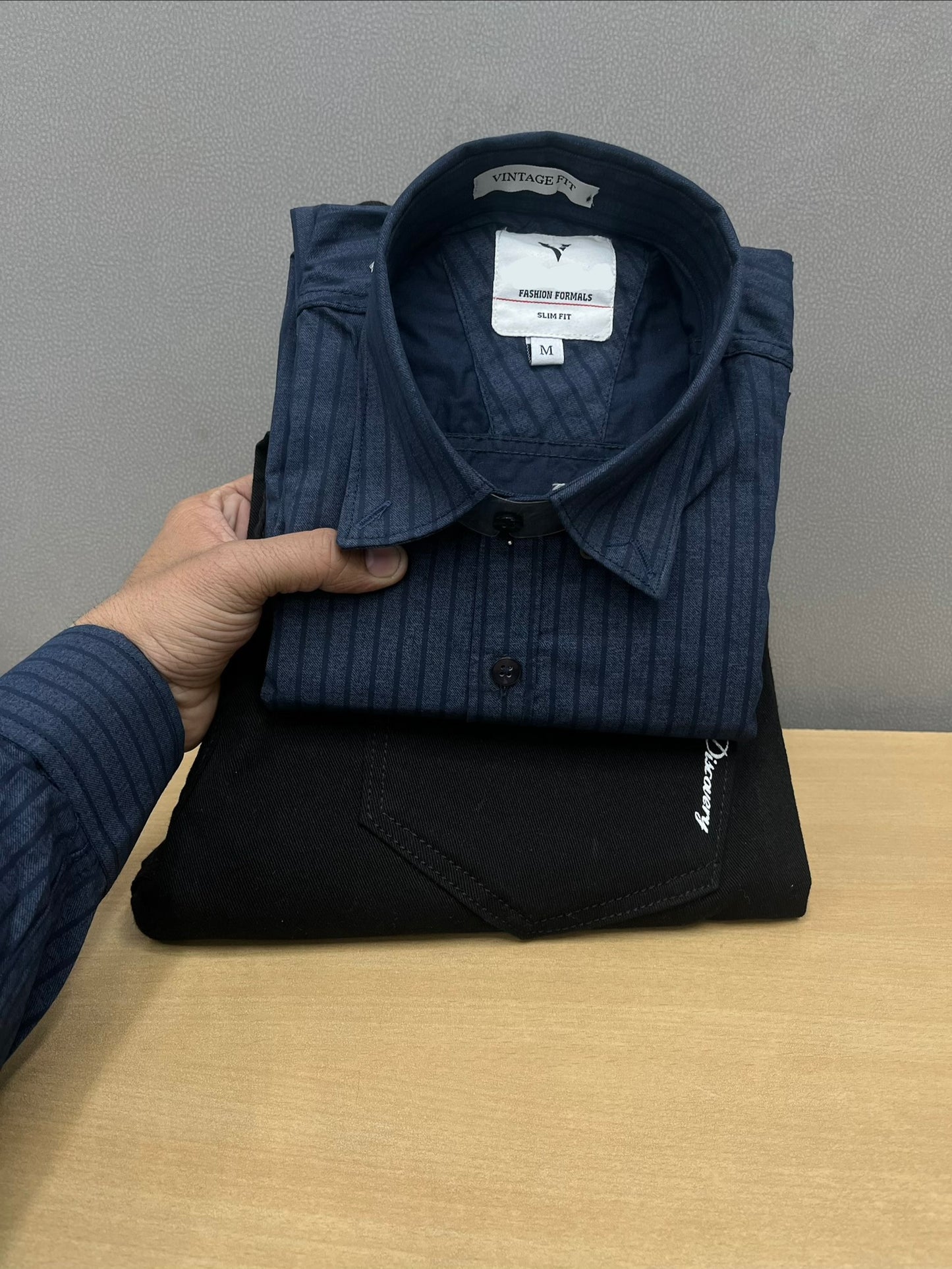 Lining Shirt With Jeans Combo